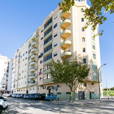 Apartamento Central Setubal Sossegado E Com Luz Exteriör bild